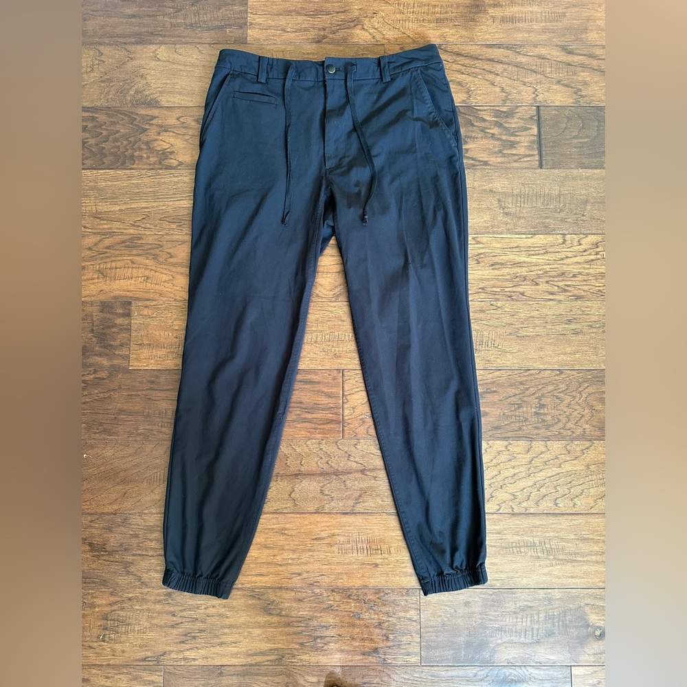 Black Lululemon joggers